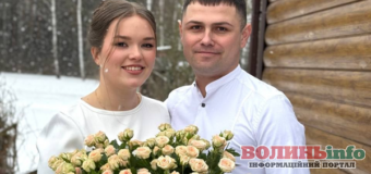 Обручка замість автомата: бойовий медик поліції Волині заручився з коханою напередодні 14 лютого