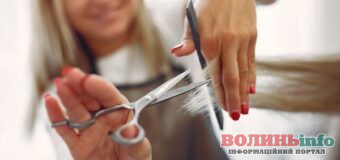 Коли стригтися у квітні 2026: сприятливі та невдалі дні за місячним календарем