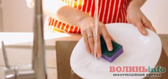 Чому не можна перевертати склянки після миття: пояснення господинь