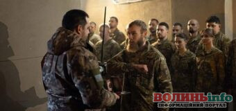 У Луцькому замку бійцям бригади «Любарт» вручили шеврони та державні нагороди