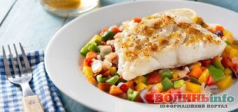 Соковитий мінтай на парі з лимоном і травами: простий рецепт без зайвих складнощів