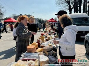 У Нововолинську відбувся весняний ярмарок перед Великоднем
