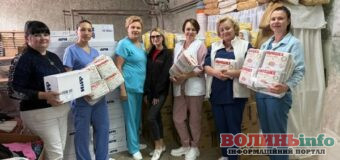 Благодійники передали допомогу для маленьких пацієнтів Волинської обласної дитячої лікарні